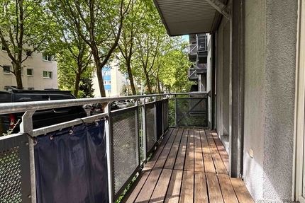 PRAKTISCHE HOCHPARTERRE-WOHNUNG MIT GROSSEM BALKON IM BEGEHRTEN BAYERISCHEN VIERTEL! 2 zimmer