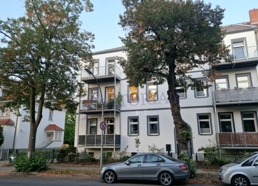 Vermietete Altbau-Eigentumswohnung mit Charme – ideale Kapitalanlage