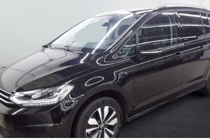 VW Touran 27.000 km 34.290 € Berlin 10709
