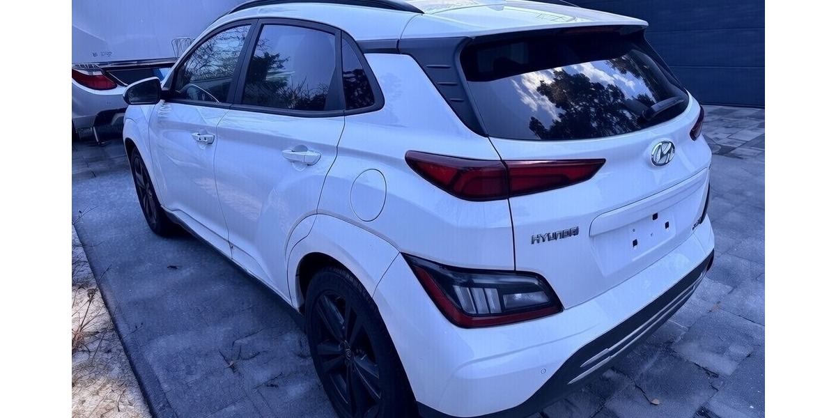 Hyundai Kona große Batt./NaviCAM/LED/Lenkrhzg/Schiebed. 139.969 km 15.900 &euro; Berlin 10247