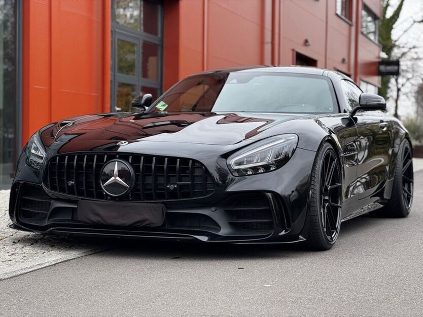 AMG GT R