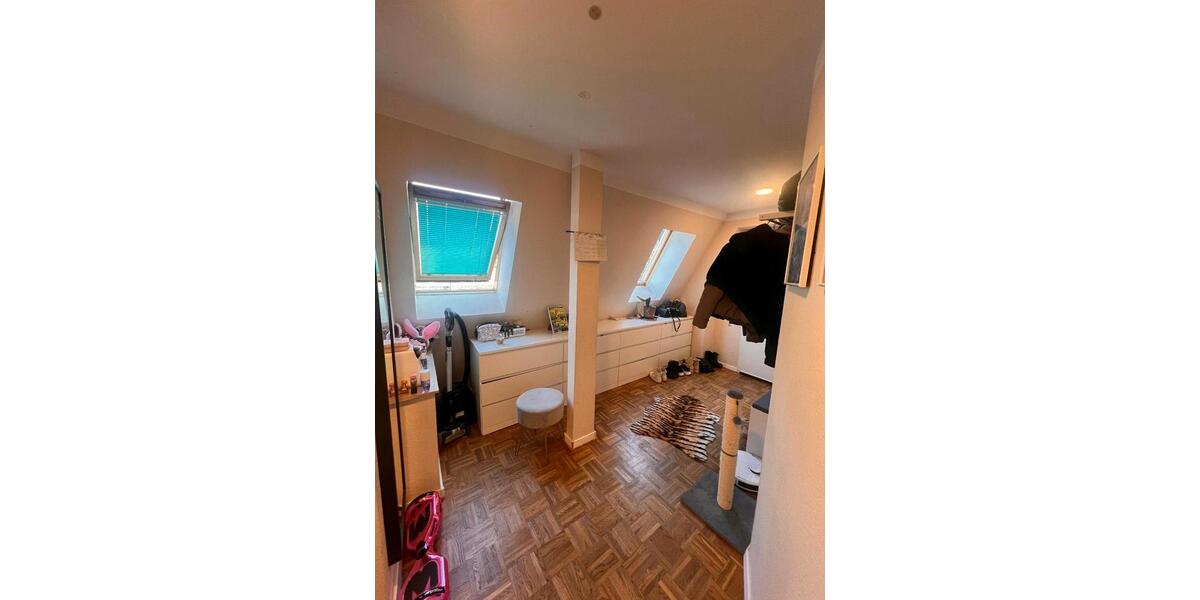 Dachgeschoßwohnung Berlin Spandau - 3 Zimmer, 80 m&sup2;, 1.200&euro; | Angebot:25810256