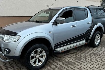 Mitsubishi L200 195.000 km 11.799 &euro; Berlin 12045