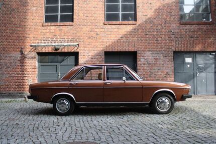 Audi 100