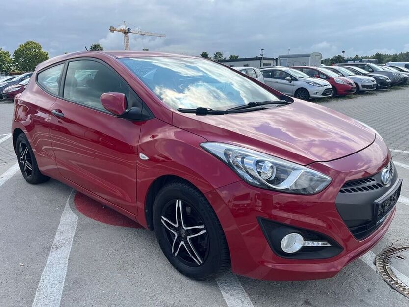 i30