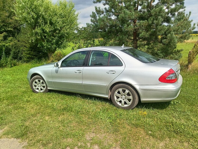 Mercedes-Benz E 200 223.000 km 5.300 € Brieselang 14656