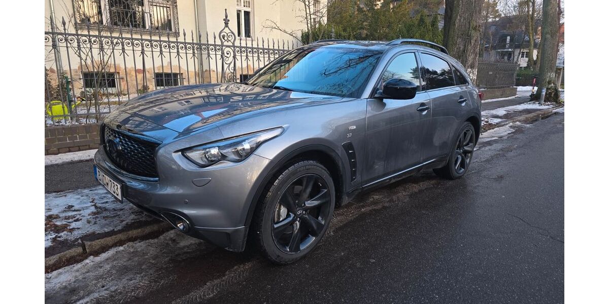 INFINITI QX70 94.500 km 17.499 &euro; Berlin 14193