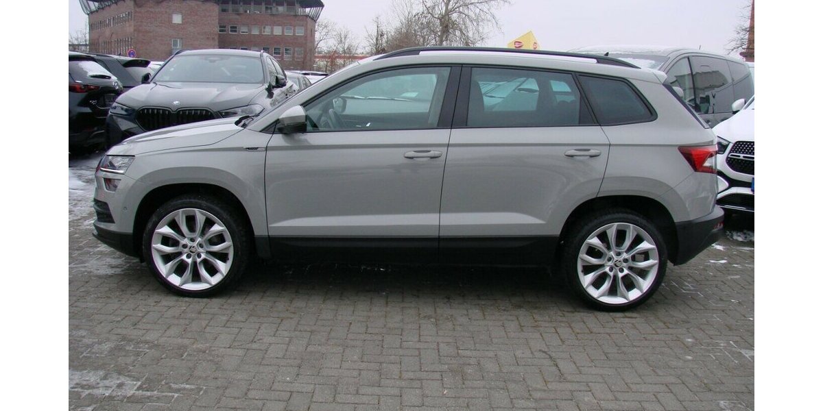 Skoda Karoq 1,5TSi Style ACC LED Kamera Family Paket II 32.882 km 25.980 &euro; Falkensee 14612