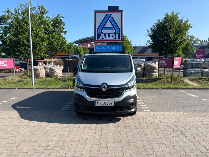 Renault Trafic 85.000 km 21.800 € Berlin 12207