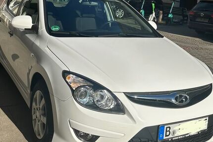 Hyundai i30 130.000 km 4.900 &euro; Berlin 13585