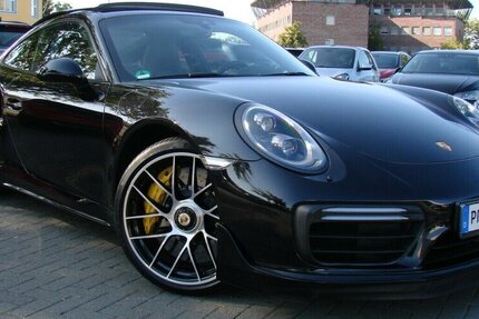 Porsche 911 Turbo S Coupé Aero-Kit Burmester ACC Lift
