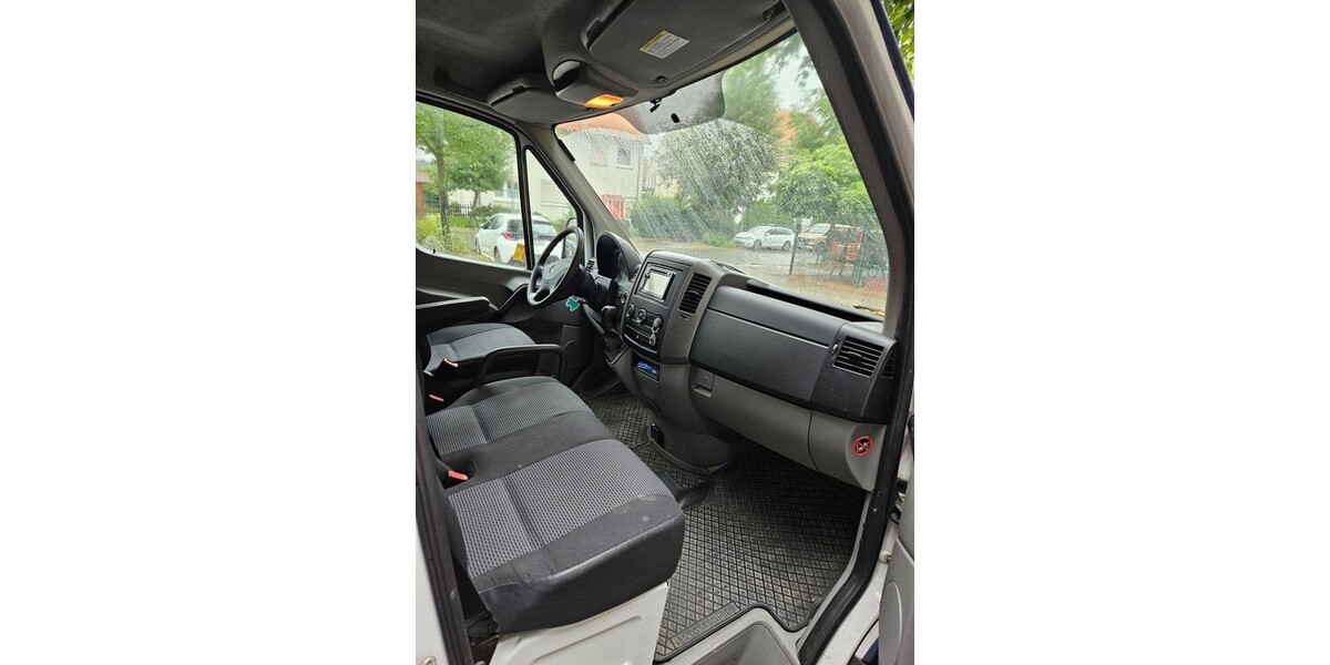 Mercedes-Benz Sprinter 3,5-T Kasten 321.100 km 7.497 &euro; Berlin 10178
