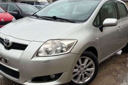 Toyota Auris 162.000 km 5.450 &euro; Berlin 10245