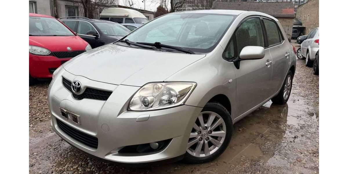 Toyota Auris 162.000 km 5.450 &euro; Berlin 10245