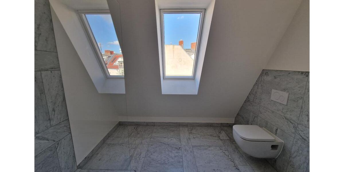 Dachgeschoßwohnung Berlin Mitte - 4 Zimmer, 122 m&sup2;, 2.001&euro; | Angebot:23317054