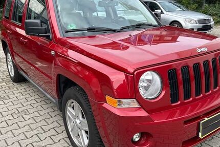 Jeep Patriot 174.004 km 4.699 € Berlin 13359