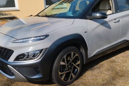Hyundai KONA 27.000 km 15.000 &euro; Hennickendorf 15378