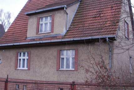 Schulzendorf: Vielseitiges Einfamilienhaus zum kurzfristigen Bezug, im Alleinauftrag.