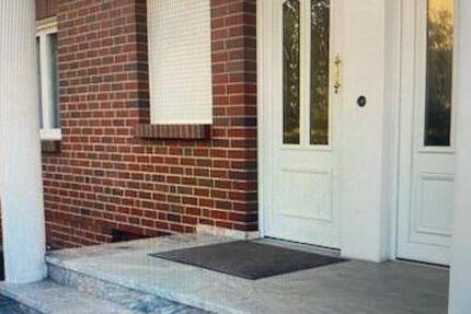 Haus Berlin Spandau - 10 Zimmer, 370 m&sup2;, 7.000&euro; | Angebot:25454159