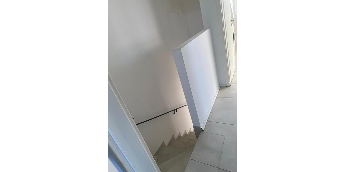 Etagenwohnung Schönefeld - 3 Zimmer, 85 m&sup2;, 2.250&euro; | Angebot:26073742
