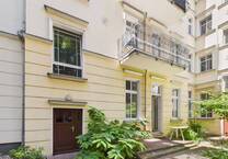 Büro im ruhigen Hinterhof - Arbeiten im Kollwitzkiez