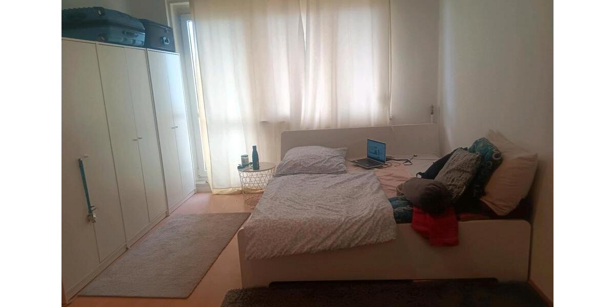 Etagenwohnung Berlin Lichtenberg - 3 Zimmer, 76 m&sup2;, 550&euro; | Angebot:27568685