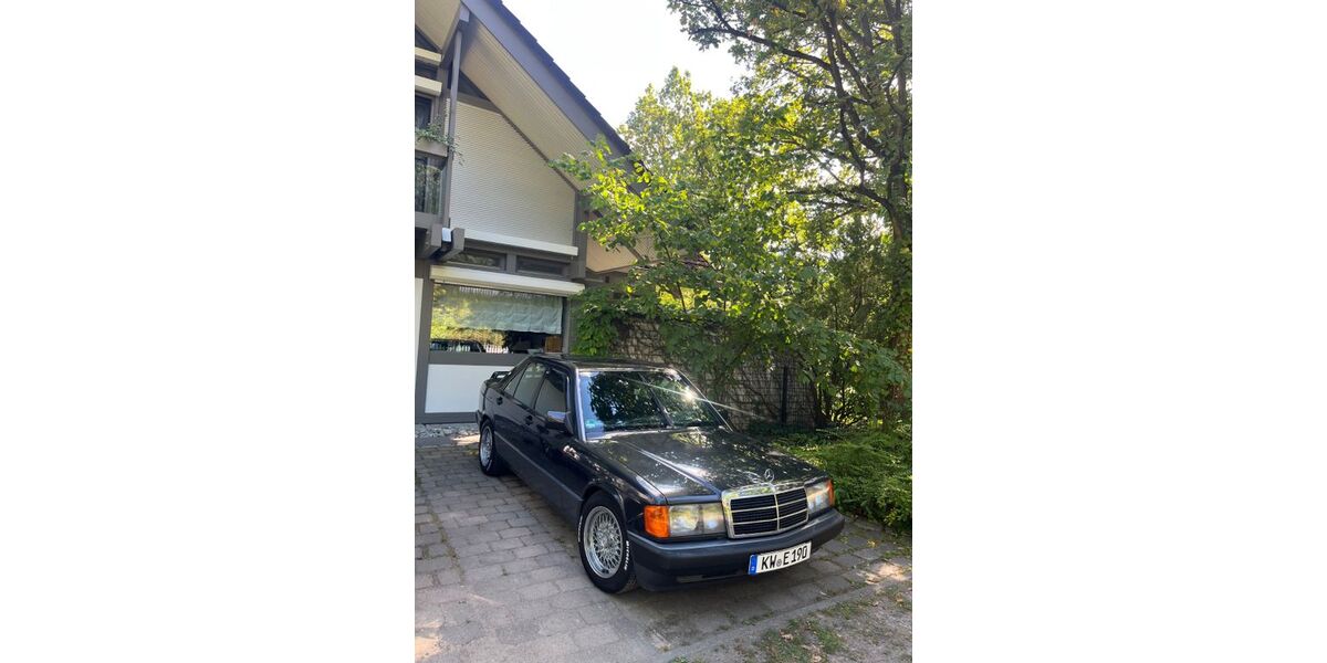 Mercedes-Benz 190 299.000 km 4.000 &euro; Berlin 12557
