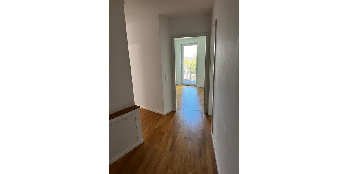 Etagenwohnung Berlin Lichtenberg - 3 Zimmer, 70 m&sup2;, 1.445&euro; | Angebot:26381740