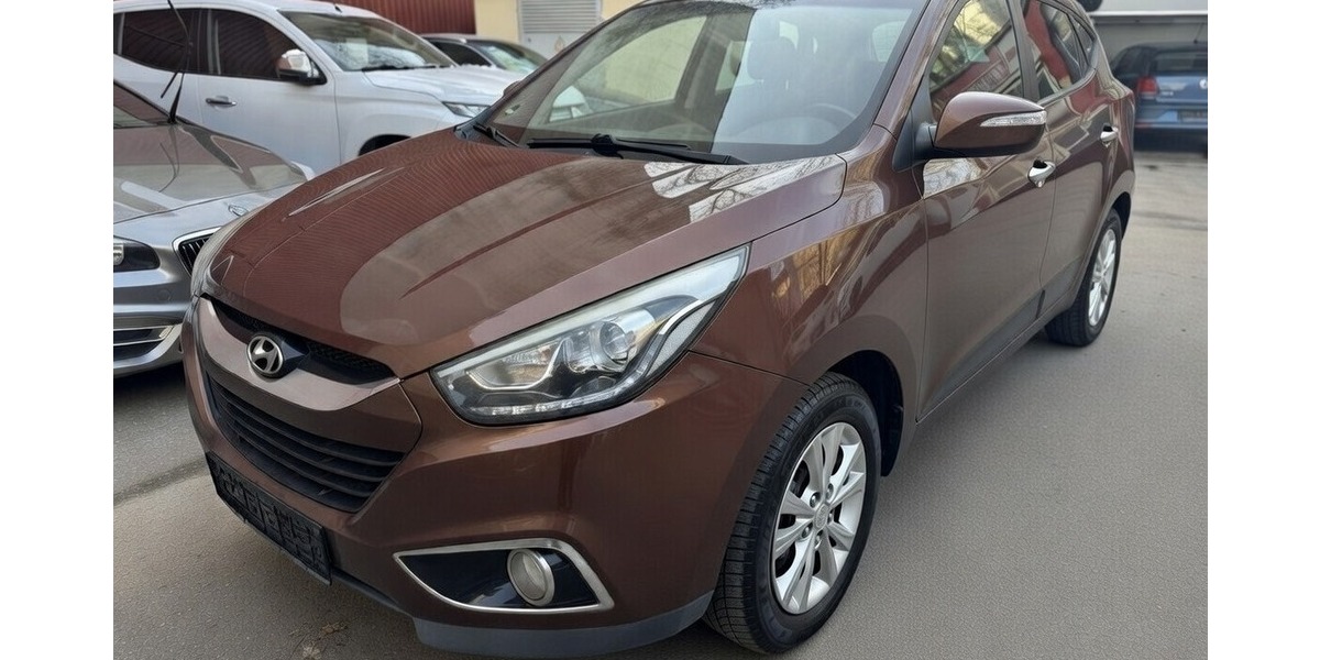 Hyundai ix35 FIFA World Cup Edition AHK AWD Autom. 4x4 135.769 km 9.600 &euro; Berlin 10247