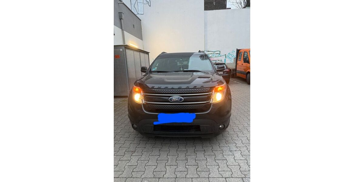 Ford Explorer 144.009 km 17.999 &euro; Berlin 10967