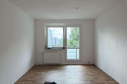 Wohnung Berlin Hellersdorf - 1 Zimmer, 40 m&sup2;, 569&euro; | Angebot:27287245
