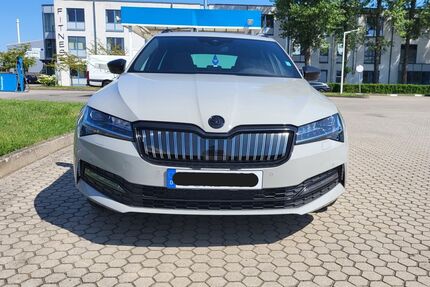 Skoda Superb 73.500 km 27.995 &euro; Berlin 12524