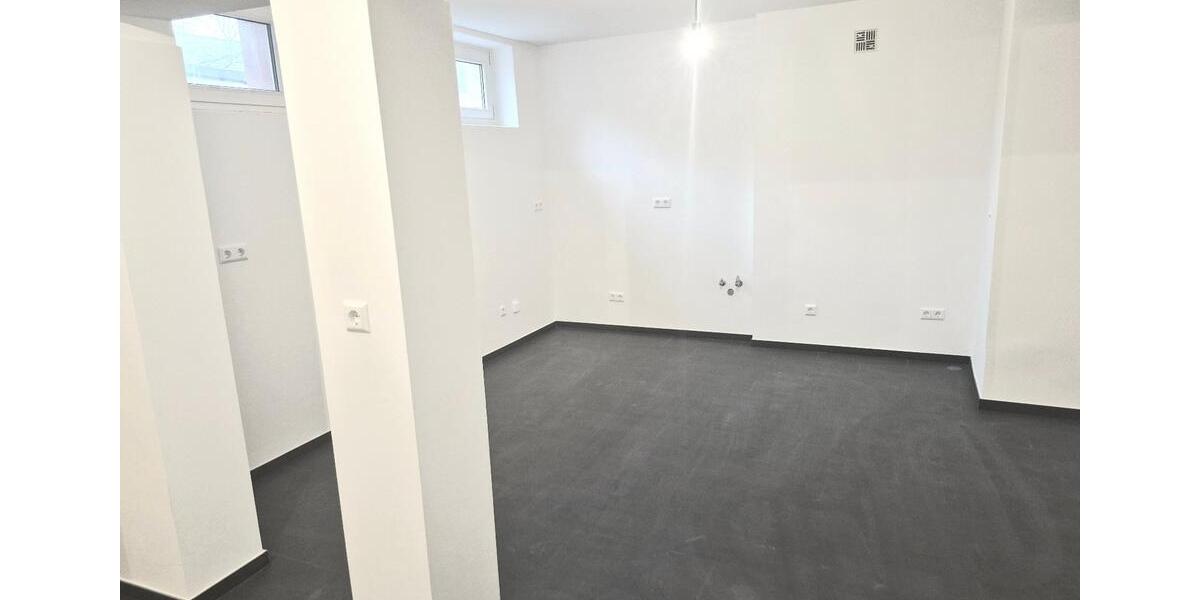 Einfamilienhaus Mittenwalde - 3 Zimmer, 332 m&sup2;, 2.324&euro; | Angebot:25858902