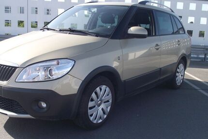 Skoda Fabia 136.800 km 5.899 &euro; Berlin 13435