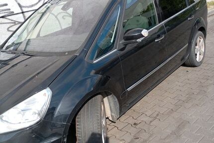 Ford Galaxy 300.000 km 2.250 € Berlin 12099