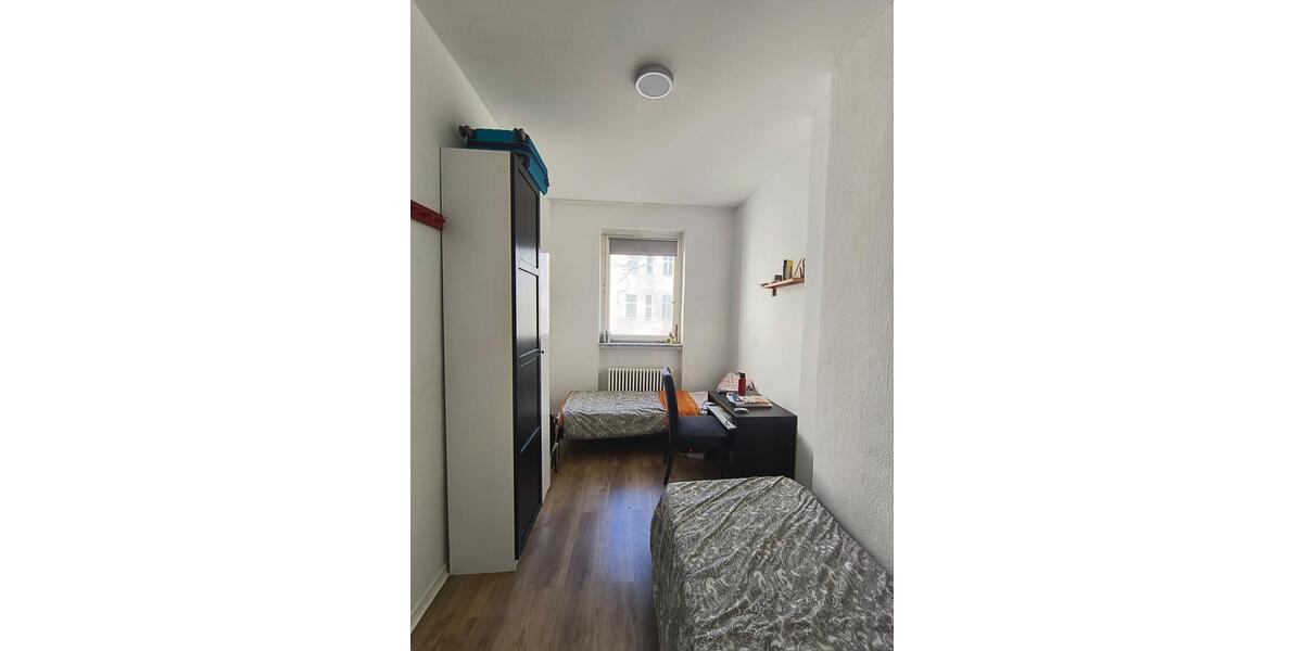 Etagenwohnung Berlin Charlottenburg-Wilmersdorf - 4 Zimmer, 110 m&sup2;, 400&euro; | Angebot:26205492
