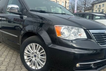 Lancia Voyager 183.000 km 9.888 &euro; Berlin / Pankow 13127