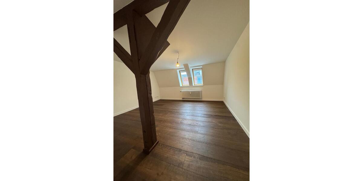 Exklusive und seltene Dachgeschossresidenz 3 zimmer