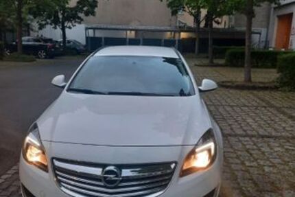 Opel Insignia 252.377 km 4.999 € Berlin 14199