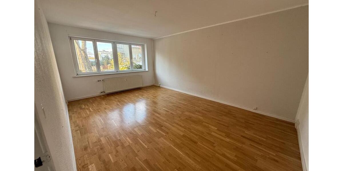 Etagenwohnung Berlin Reinickendorf - 4 Zimmer, 110 m&sup2;, 2.350&euro; | Angebot:26476366