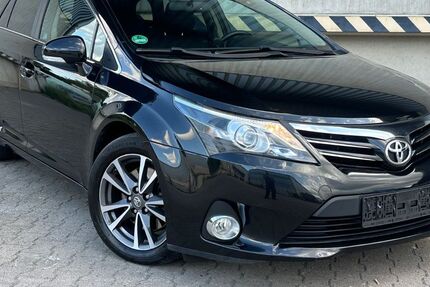 Toyota Avensis 161.000 km 8.900 &euro; Berlin 12277