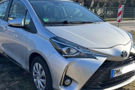 Toyota Yaris 105.000 km 7.800 &euro; Berlin 12437