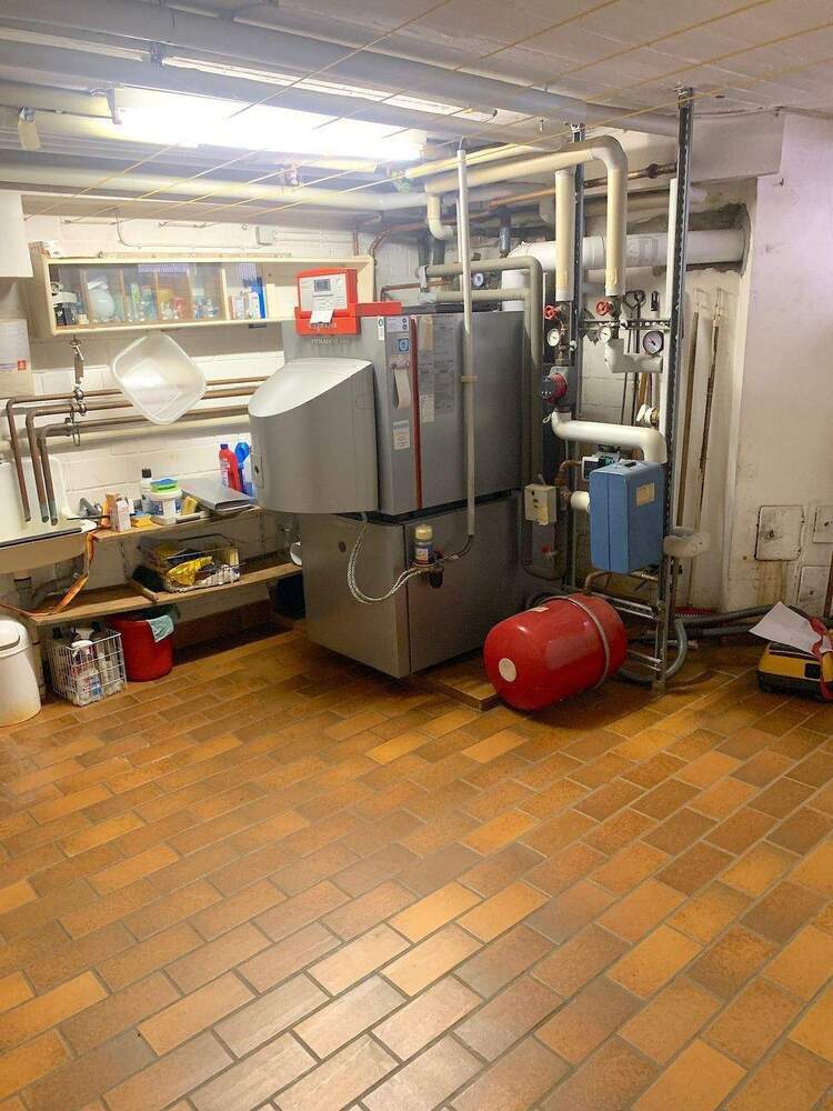 Architektonisches Highlight: Wohnen u. Arbeiten unter einem Dach in getrennten Einheiten, hell u. mit außergewöhnlichem Grundriss!
