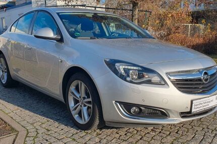 Opel Insignia 64.900 km 11.990 &euro; Berlin 12681