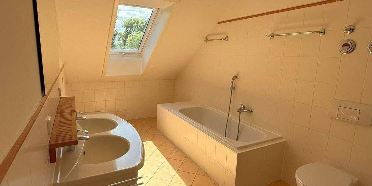 Etagenwohnung Berlin Friedrichshagen - 4 Zimmer, 100 m&sup2;, 540.000&euro; | Angebot:25699622