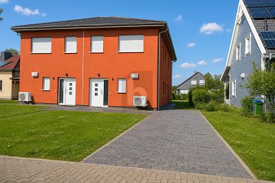 KFW-EFFIZIENZ TRIFFT HIGH-END-DESIGN - Haus Hönow Hönow | Angebot:26693842