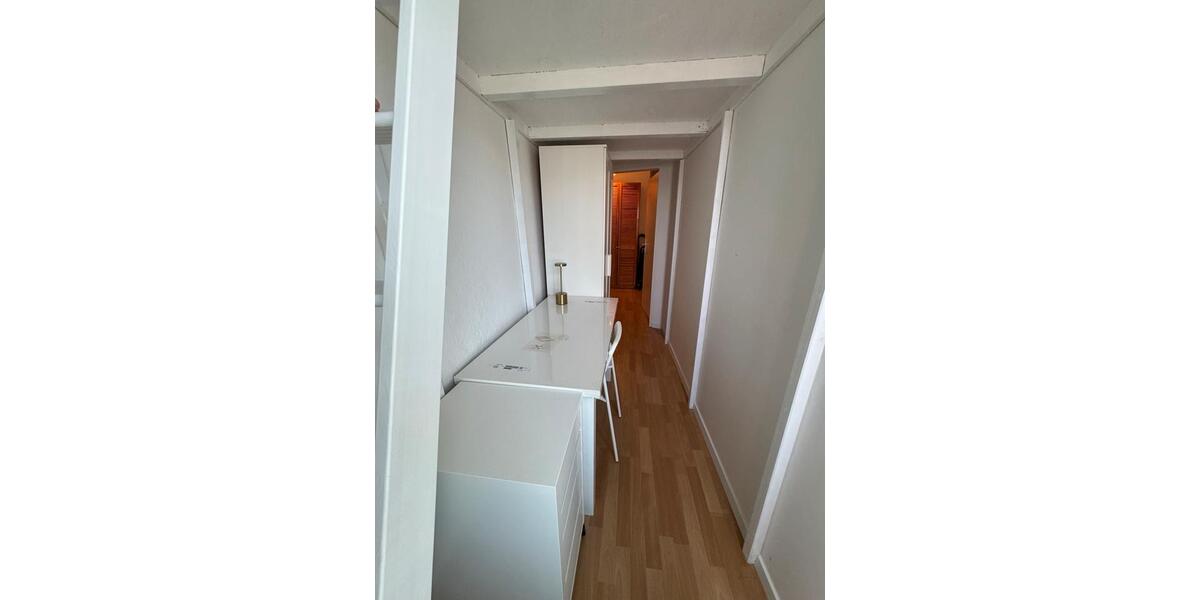 Etagenwohnung Berlin Reinickendorf - 1 Zimmer, 8 m&sup2;, 420&euro; | Angebot:25347569