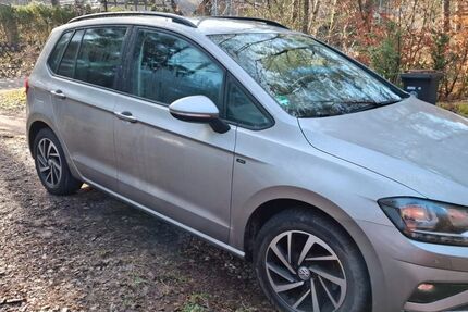 VW Golf Sportsvan 49.700 km 15.900 &euro; Mühlenbecker Land - 16515