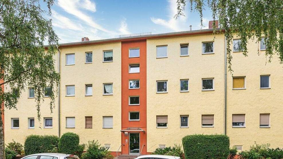 Charmante 2,5 Zimmer mit Balkon in gepflegtem Mehrfamilienhaus
