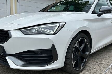 Cupra Leon 68.000 km 17.900 &euro; Berlin 13403